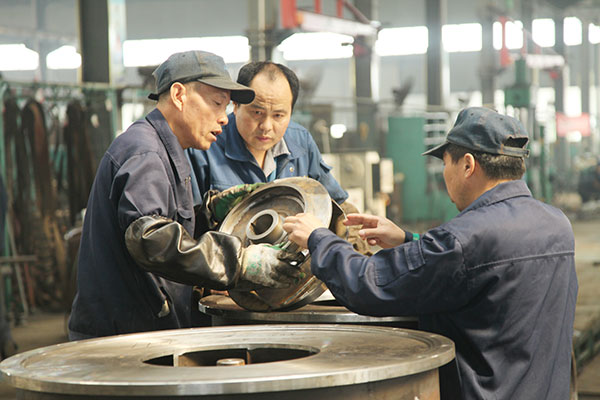 大(dà)型液壓機(ji)